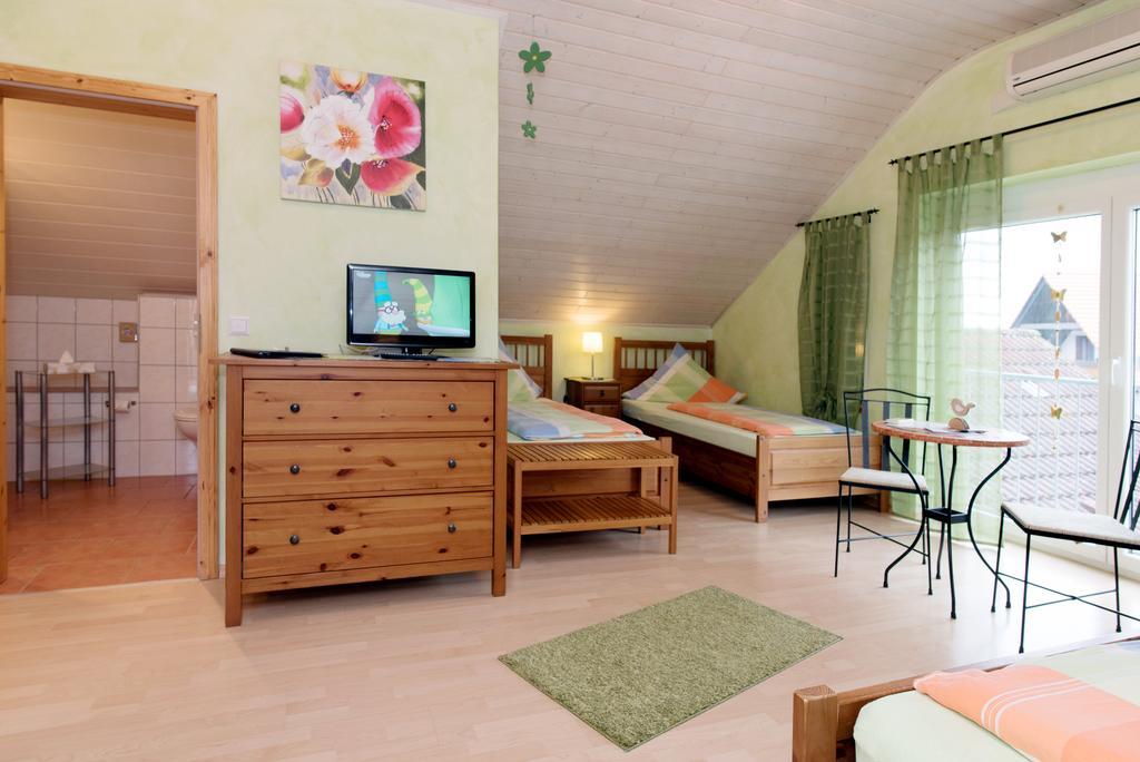 Gaestehaus Hauser Rust Luaran gambar